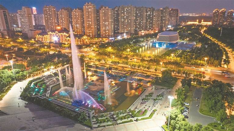 音樂噴泉送清涼:音樂噴泉
